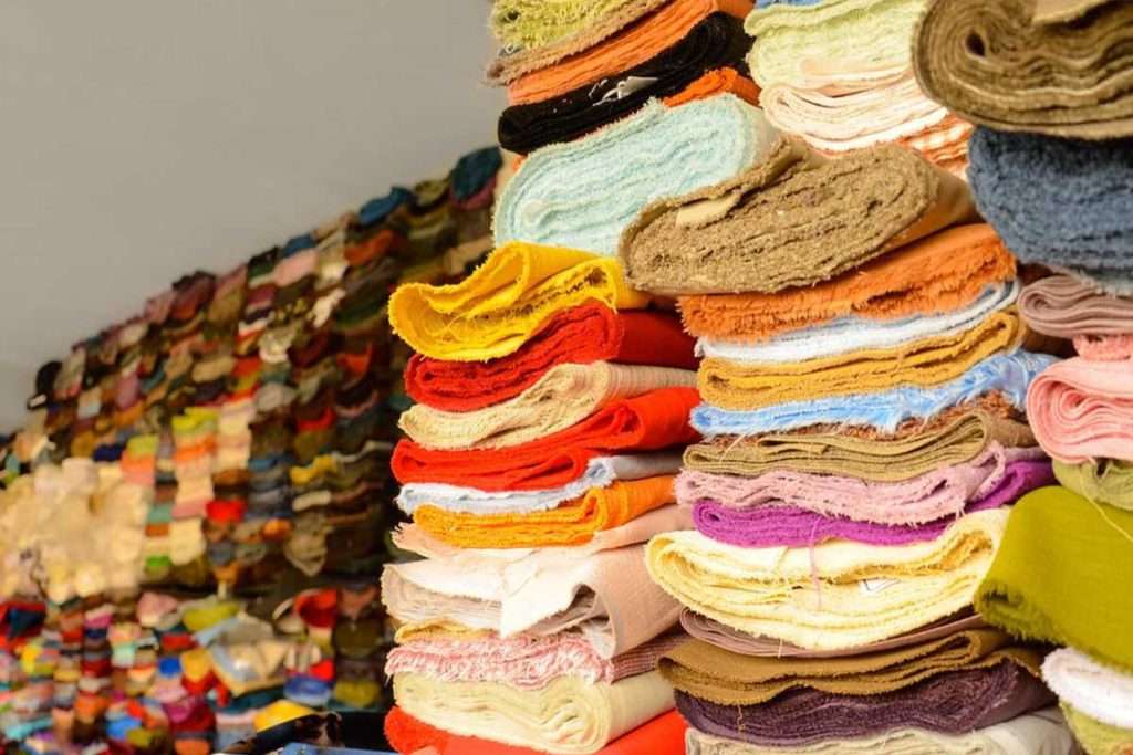 ترخيص پارچه از گمرك